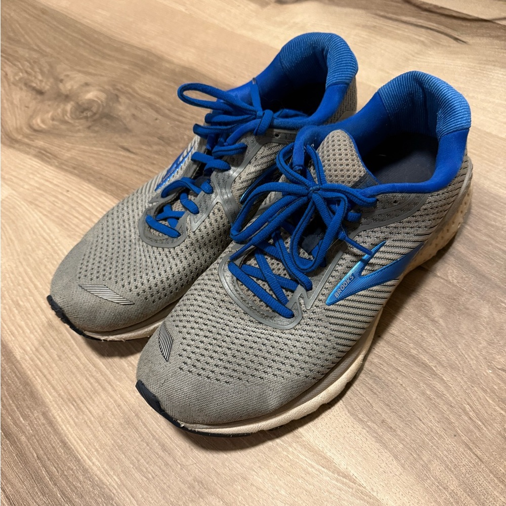 Brooks Adrenaline GTS Size 9.5